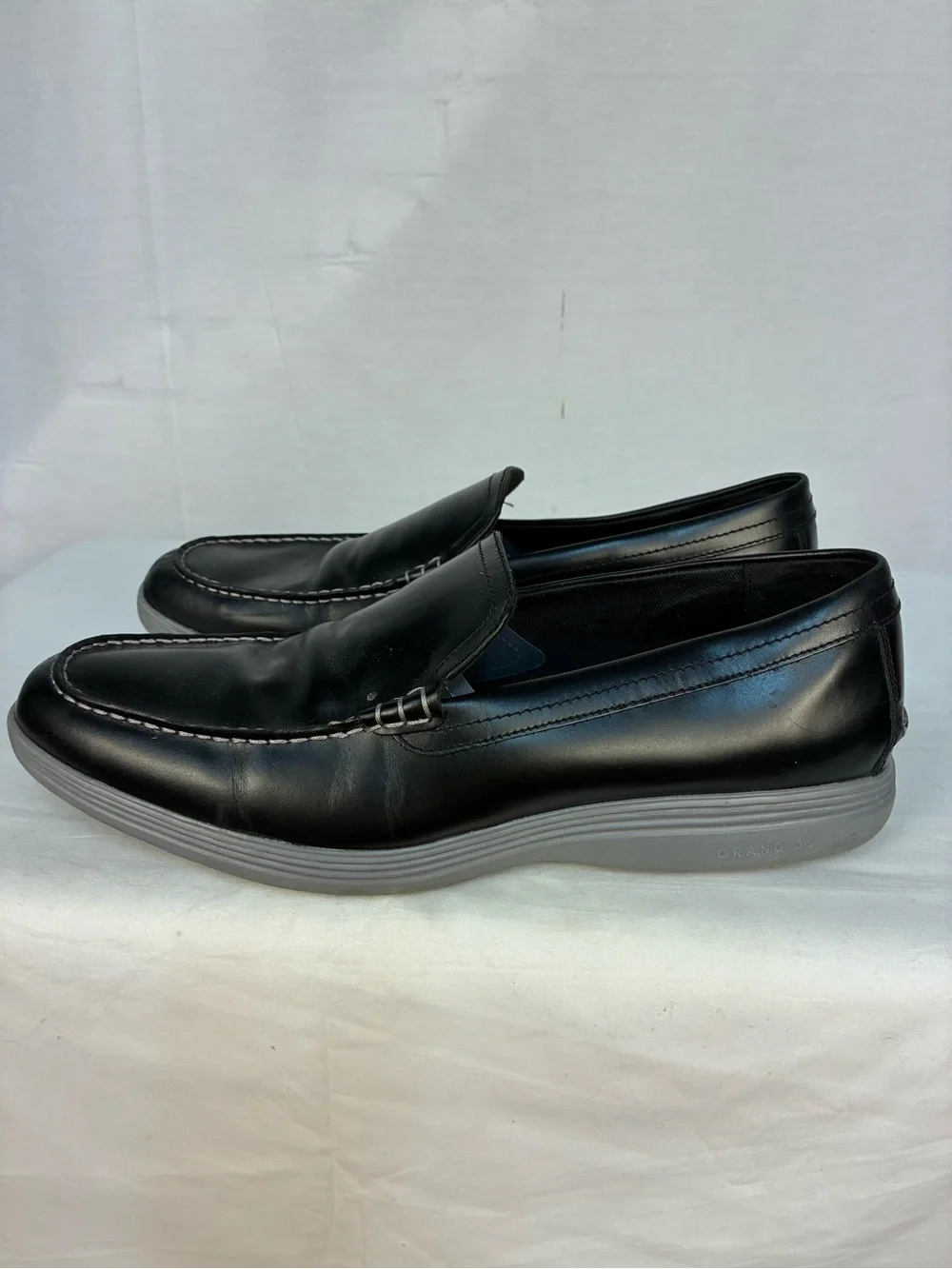 Cole Haan Venetian Loafers Black Leather Gray Outsole 13